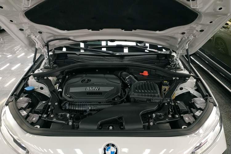 Used BMW 1 Series 2020 125i Leading Model M Sport Package Engine Bay