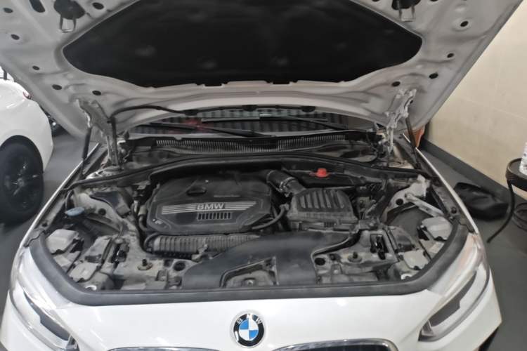 Used BMW 1 Series 2020 125i Leading Model M Sport Package Engine Bay