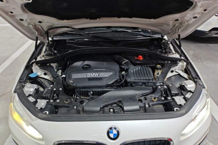 Used BMW 1 Series 2020 120i Fashion Model Engine Bay