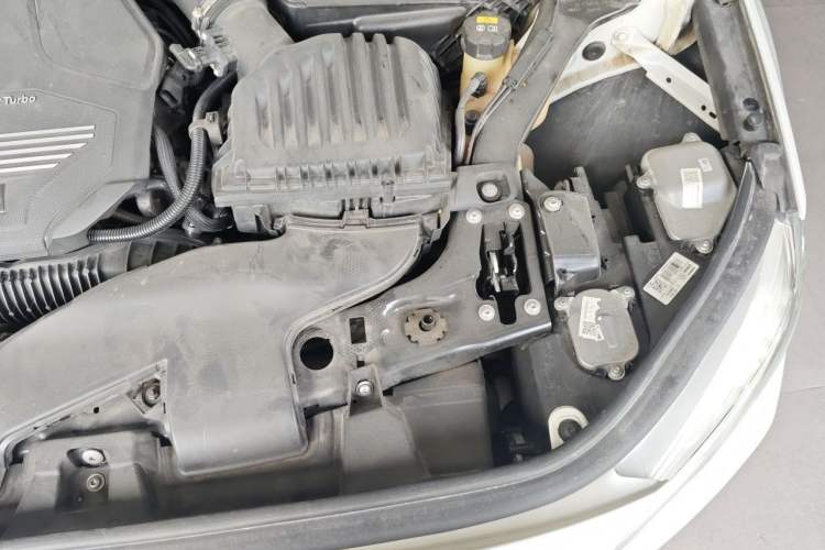 Used BMW 1 Series 2020 125i Leading Model M Sport Package Engine Bay Left