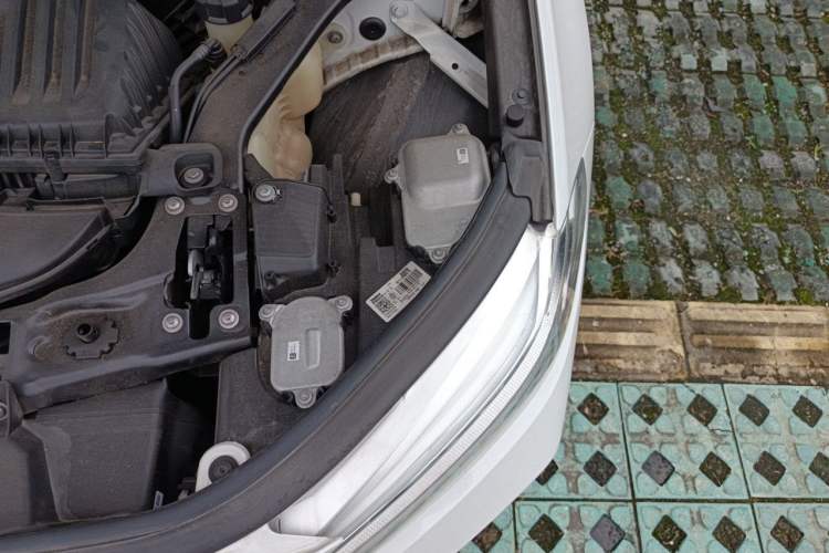 Used BMW 1 Series 2020 120i M Sport Package Engine Bay Left