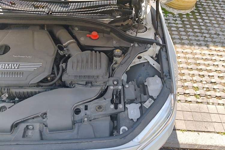 Used BMW 1 Series 2020 120i Fashion Model Engine Bay Left