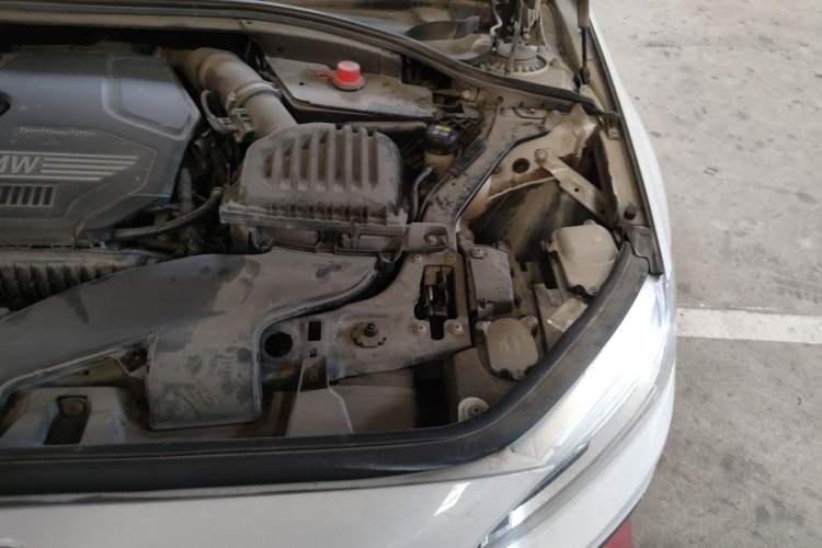 Used BMW 1 Series 2020 120i Fashion Model Engine Bay Left
