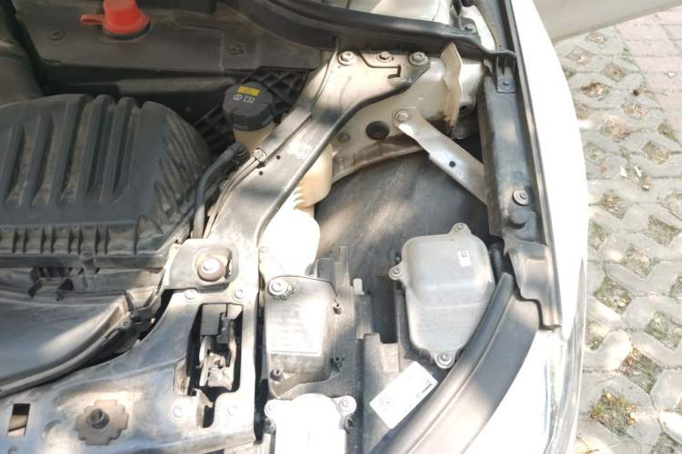 Used BMW 1 Series 2020 120i M Sport Package Engine Bay Left