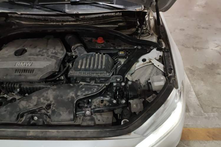 Used BMW 1 Series 2020 120i Fashion Model Engine Bay Left