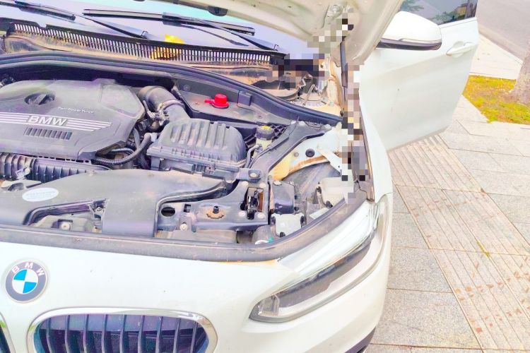 Used BMW 1 Series 2020 120i Fashion Model Engine Bay Left