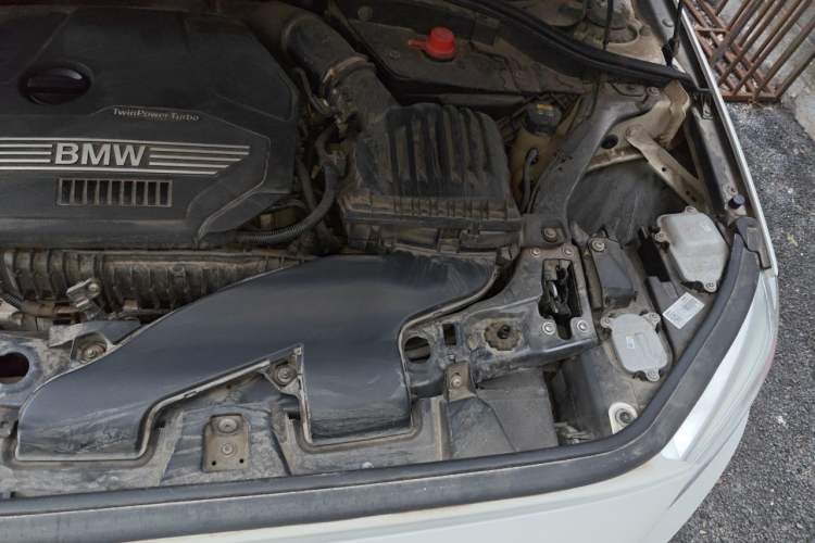 Used BMW 1 Series 2020 120i Fashion Model Engine Bay Left