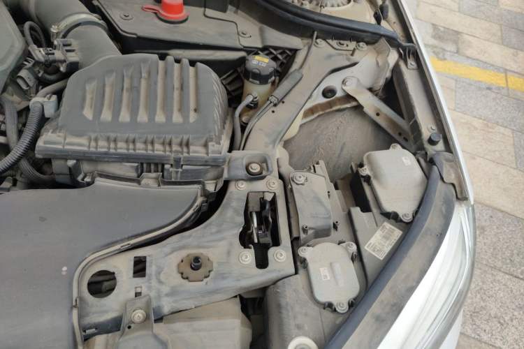 Used BMW 1 Series 2020 120i Fashion Model Engine Bay Left