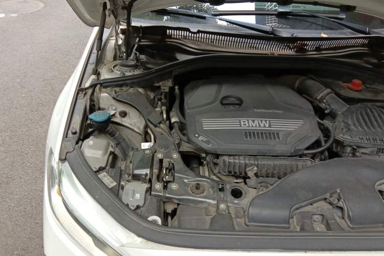 Used BMW 1 Series 2020 120i Fashion Model Engine Bay Right