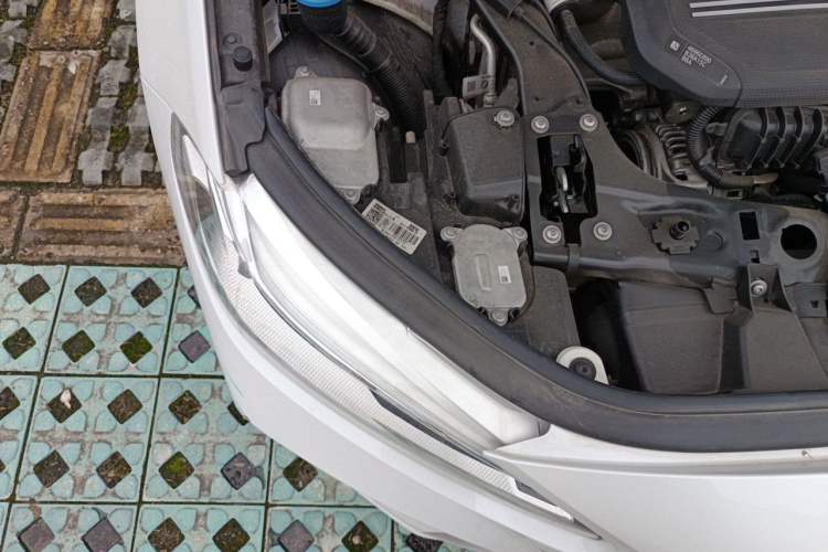 Used BMW 1 Series 2020 120i M Sport Package Engine Bay Right