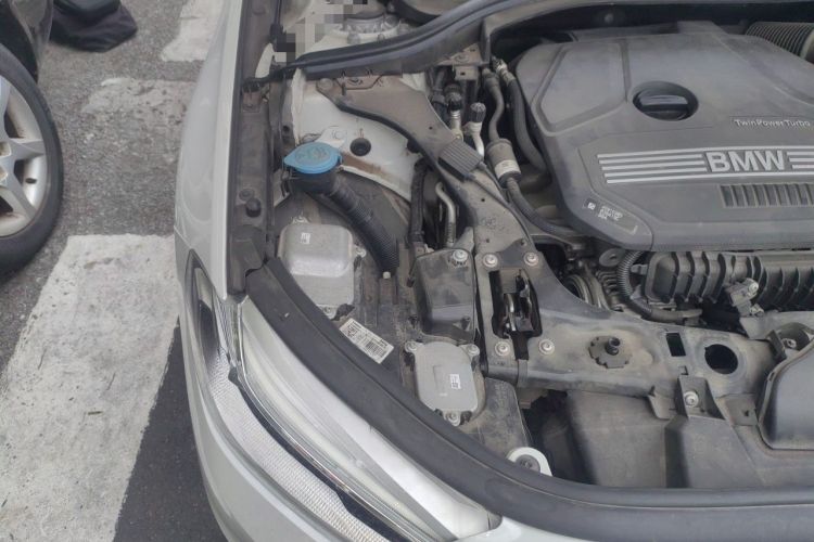 Used BMW 1 Series 2020 120i Fashion Model Engine Bay Right