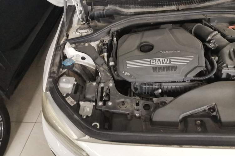 Used BMW 1 Series 2020 120i Fashion Model Engine Bay Right