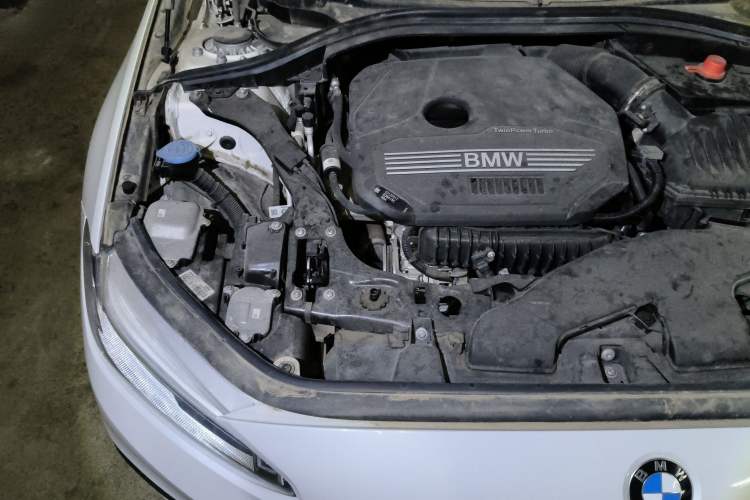 Used BMW 1 Series 2020 120i Fashion Model Engine Bay Right