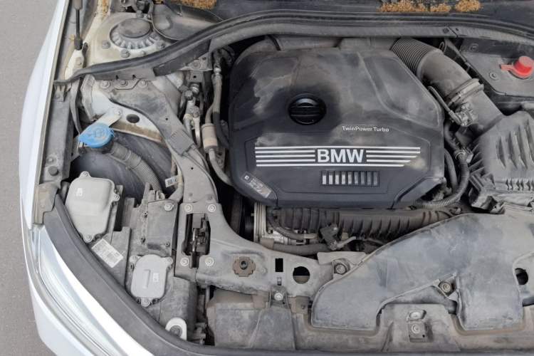 Used BMW 1 Series 2020 120i Fashion Model Engine Bay Right