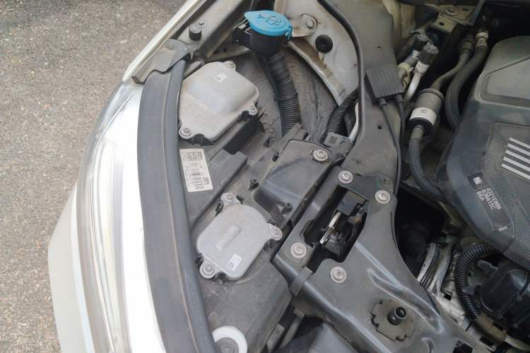 Used BMW 1 Series 2020 120i M Sport Package Engine Bay Right