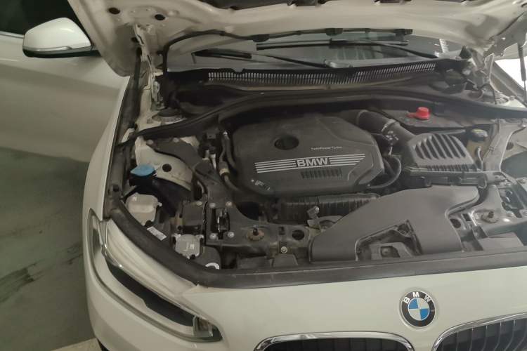 Used BMW 1 Series 2020 120i Fashion Model Engine Bay Right