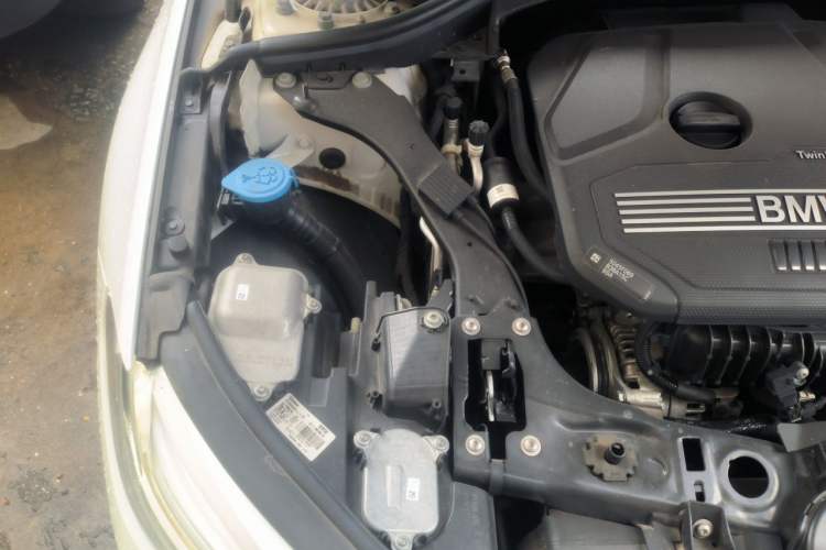 Used BMW 1 Series 2020 120i Fashion Model Engine Bay Right
