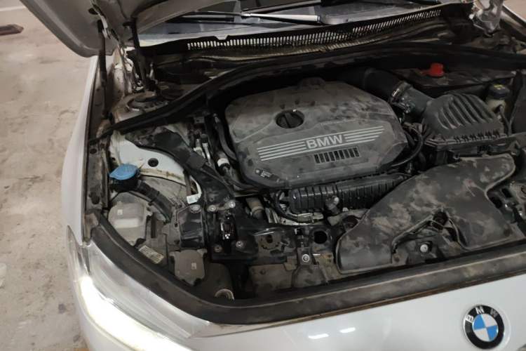 Used BMW 1 Series 2020 120i Fashion Model Engine Bay Right