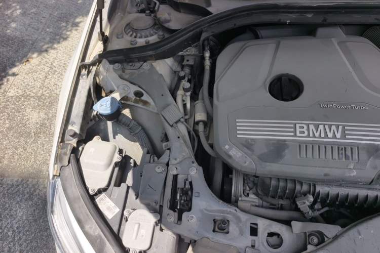 Used BMW 1 Series 2020 120i Fashion Model Engine Bay Right