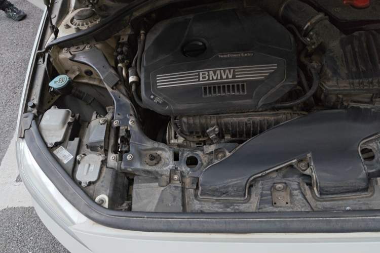 Used BMW 1 Series 2020 120i Fashion Model Engine Bay Right