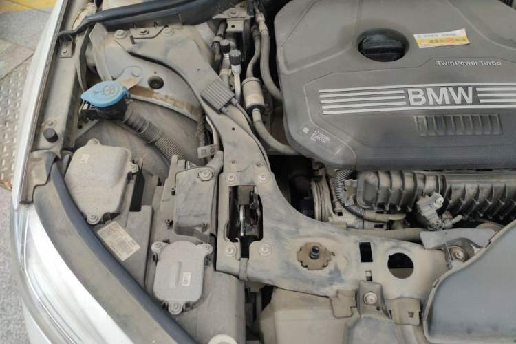 Used BMW 1 Series 2020 120i Fashion Model Engine Bay Right