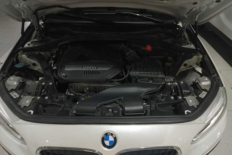 Used BMW 1 Series 2020 120i Fashion Model Engine Bay