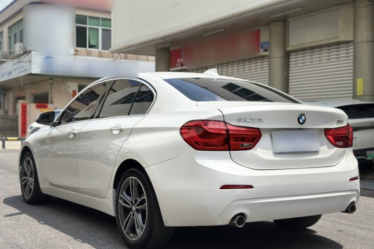 Used BMW 1 Series 2020 120i Fashion Model Exterior 3