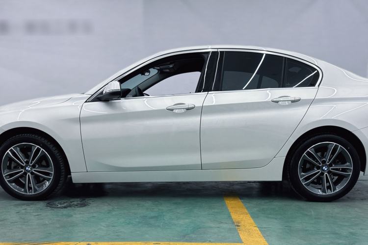 Used BMW 1 Series 2020 120i Fashion Model Exterior 3