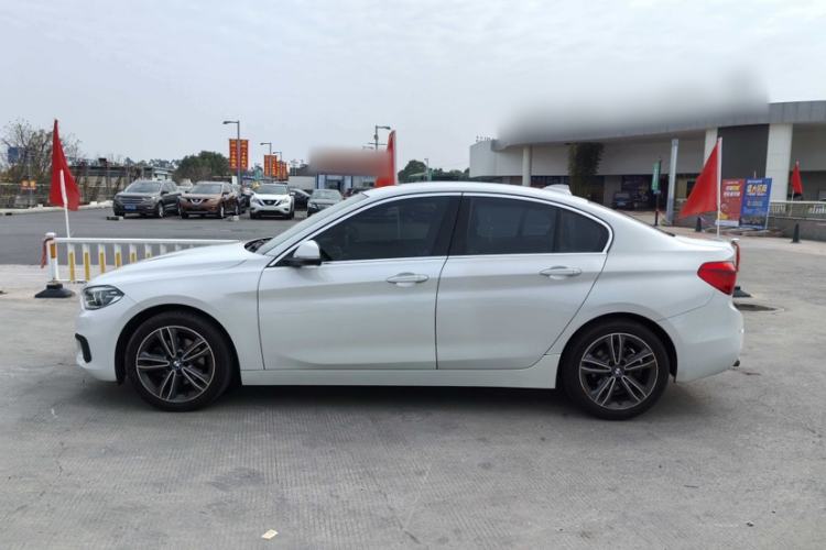 Used BMW 1 Series 2020 120i Fashion Model Exterior 3