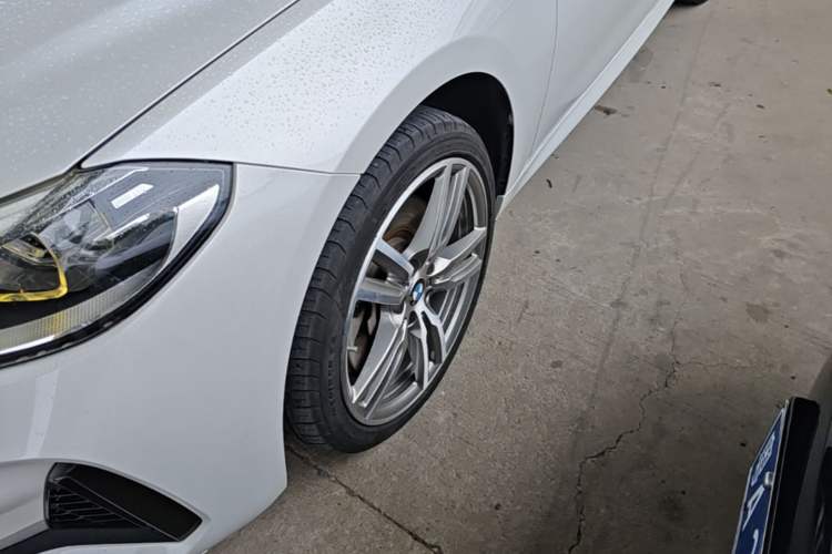 Used BMW 1 Series 2020 125i Leading Model M Sport Package Exterior 4