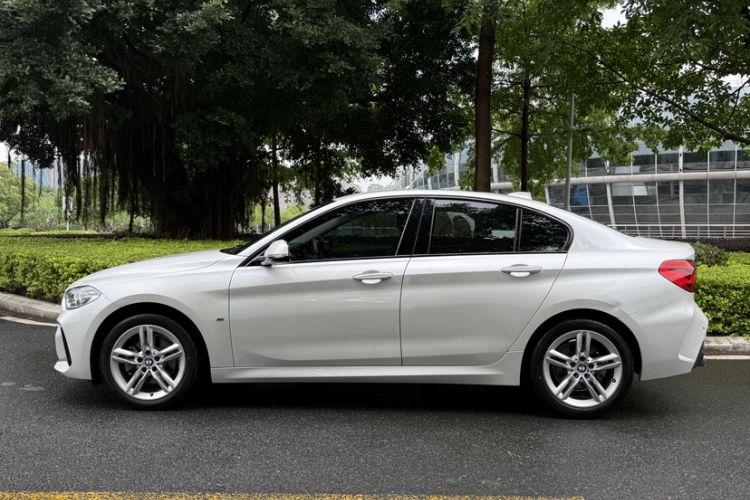 Used BMW 1 Series 2020 120i M Sport Package Exterior 4