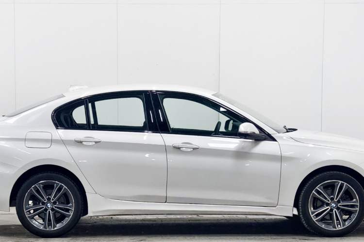 Used BMW 1 Series 2020 120i Fashion Model Exterior 7