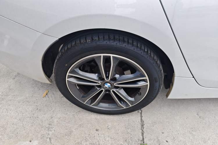 Used BMW 1 Series 2020 120i Fashion Model Exterior 8