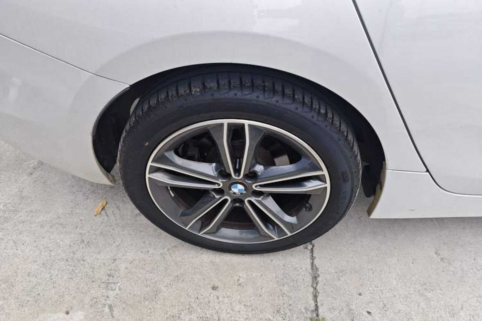 Used BMW 1 Series 2020 120i Fashion Model Exterior 8