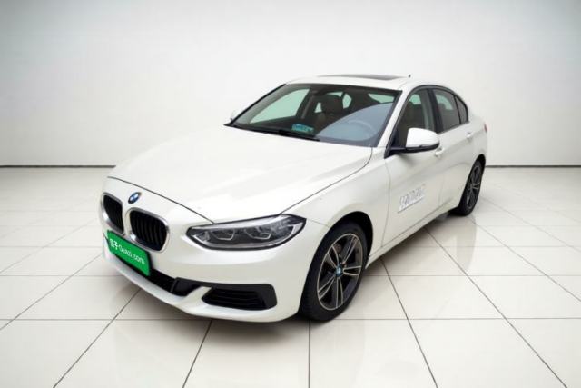Ojetý BMW 1 Series 2020 120i Fashion Model