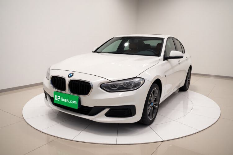 Ojetý BMW 1 Series 2020 120i Fashion Model Guazi used car, China used car export, Used car for sale, Used cars, Cheapest cars for sale