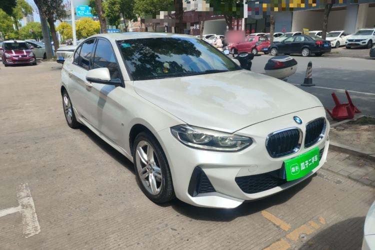 Used BMW 1 Series 2020 120i M Sport Package Front Right 45 Deg
