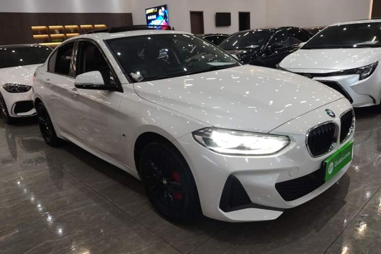 Used BMW 1 Series 2020 120i M Sport Package Front Right 45 Deg
