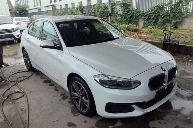 Used BMW 1 Series 2020 120i Fashion Model Front Right 45 Deg