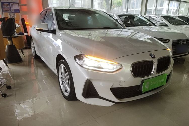 Used BMW 1 Series 2020 120i M Sport Package Front Right 45 Deg