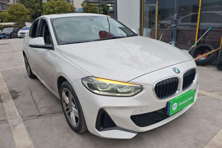 Used BMW 1 Series 2020 120i M Sport Package Front Right 45 Deg