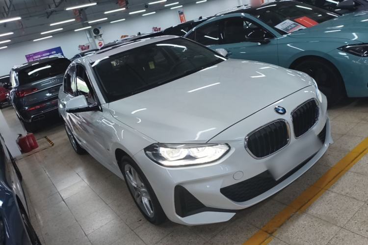 Used BMW 1 Series 2020 120i M Sport Package Front Right 45 Deg