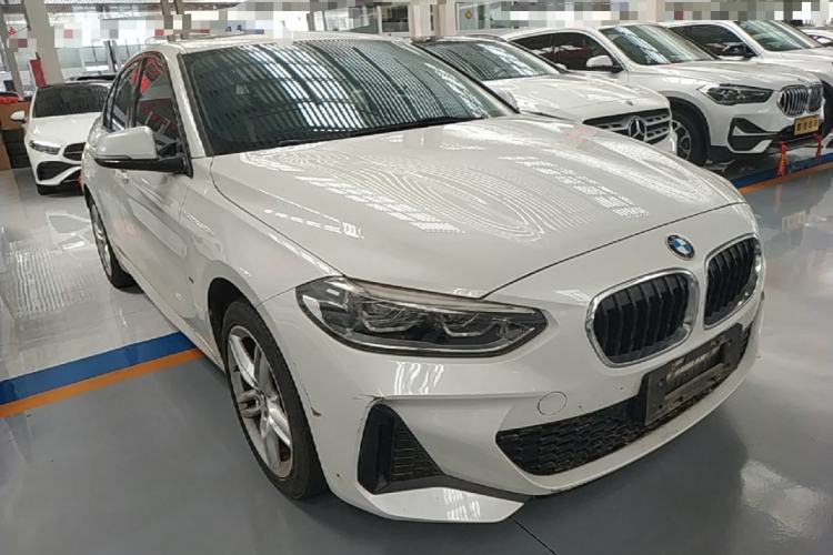 Used BMW 1 Series 2020 120i M Sport Package Front Right 45 Deg