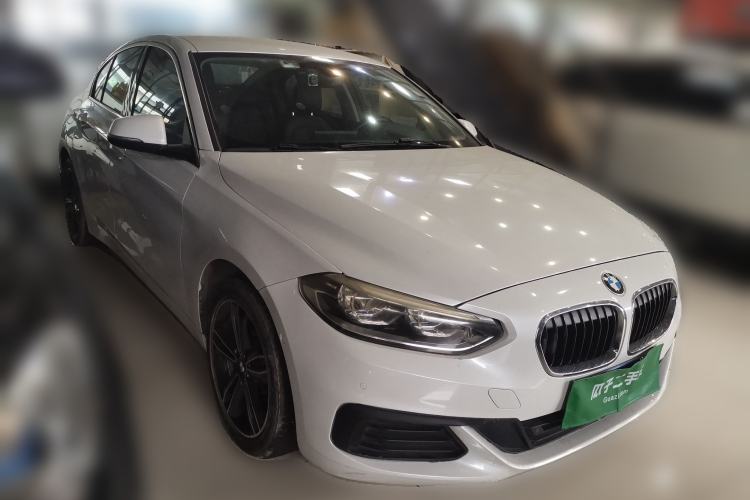 Used BMW 1 Series 2020 120i Fashion Model Front Right 45 Deg