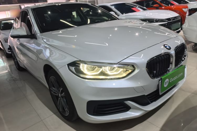 Used BMW 1 Series 2020 120i Fashion Model Front Right 45 Deg