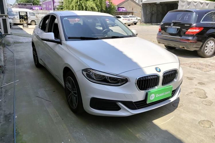 Used BMW 1 Series 2020 120i Fashion Model Front Right 45 Deg