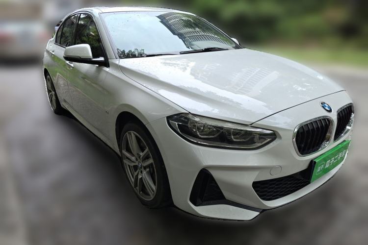 Used BMW 1 Series 2020 125i Leading Model M Sport Package Front Right 45 Deg