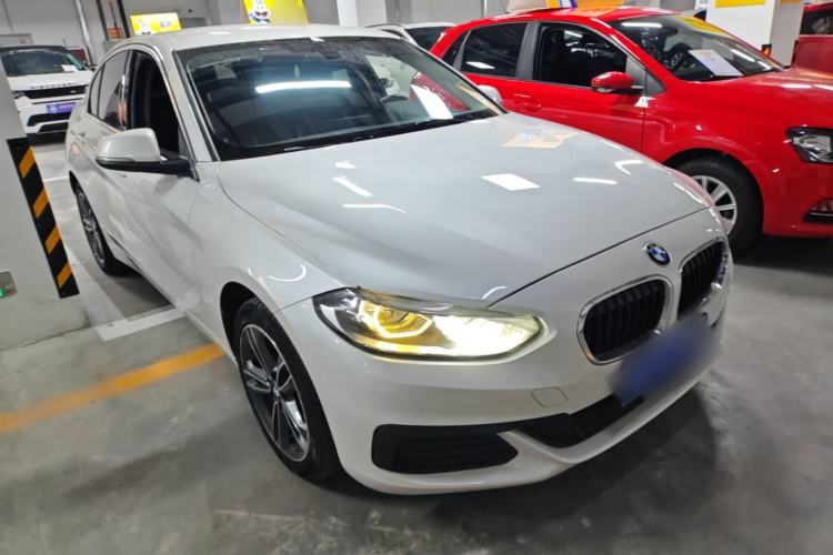 Used BMW 1 Series 2020 120i Fashion Model Front Right 45 Deg