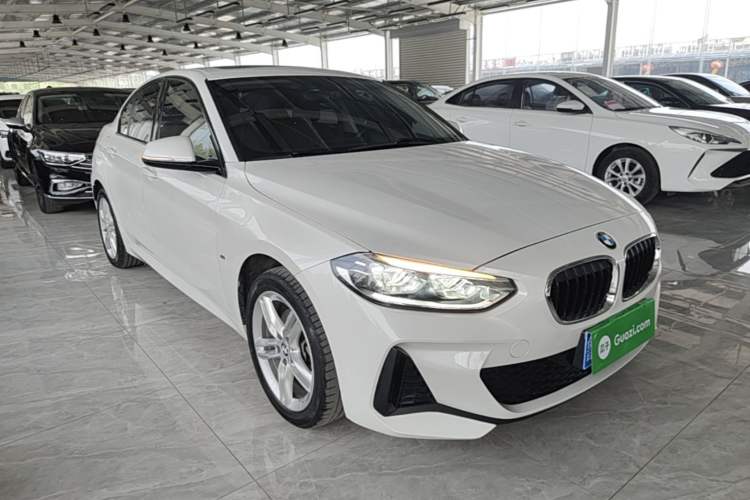 Used BMW 1 Series 2020 120i M Sport Package Front Right 45 Deg