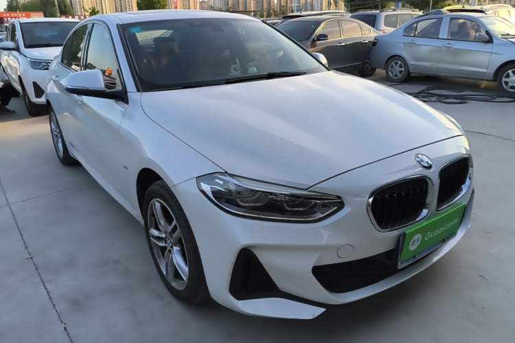 Used BMW 1 Series 2020 120i M Sport Package Front Right 45 Deg